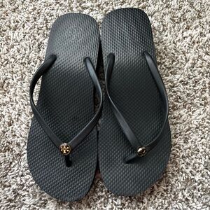 Tory Burch Black Sandals with Logo Accent flip flops wedge 10
